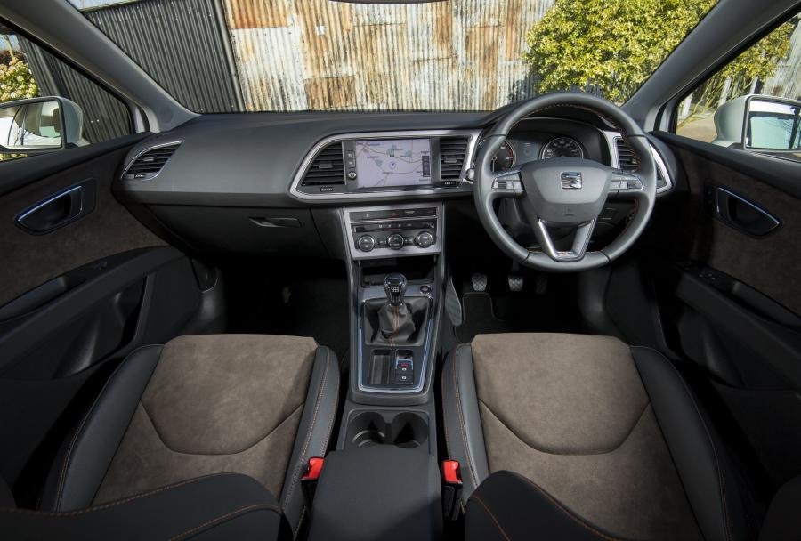 Торпедо Seat Leon X-Perience 4Drive 2017 года  (UK) (фото 17 из 40)